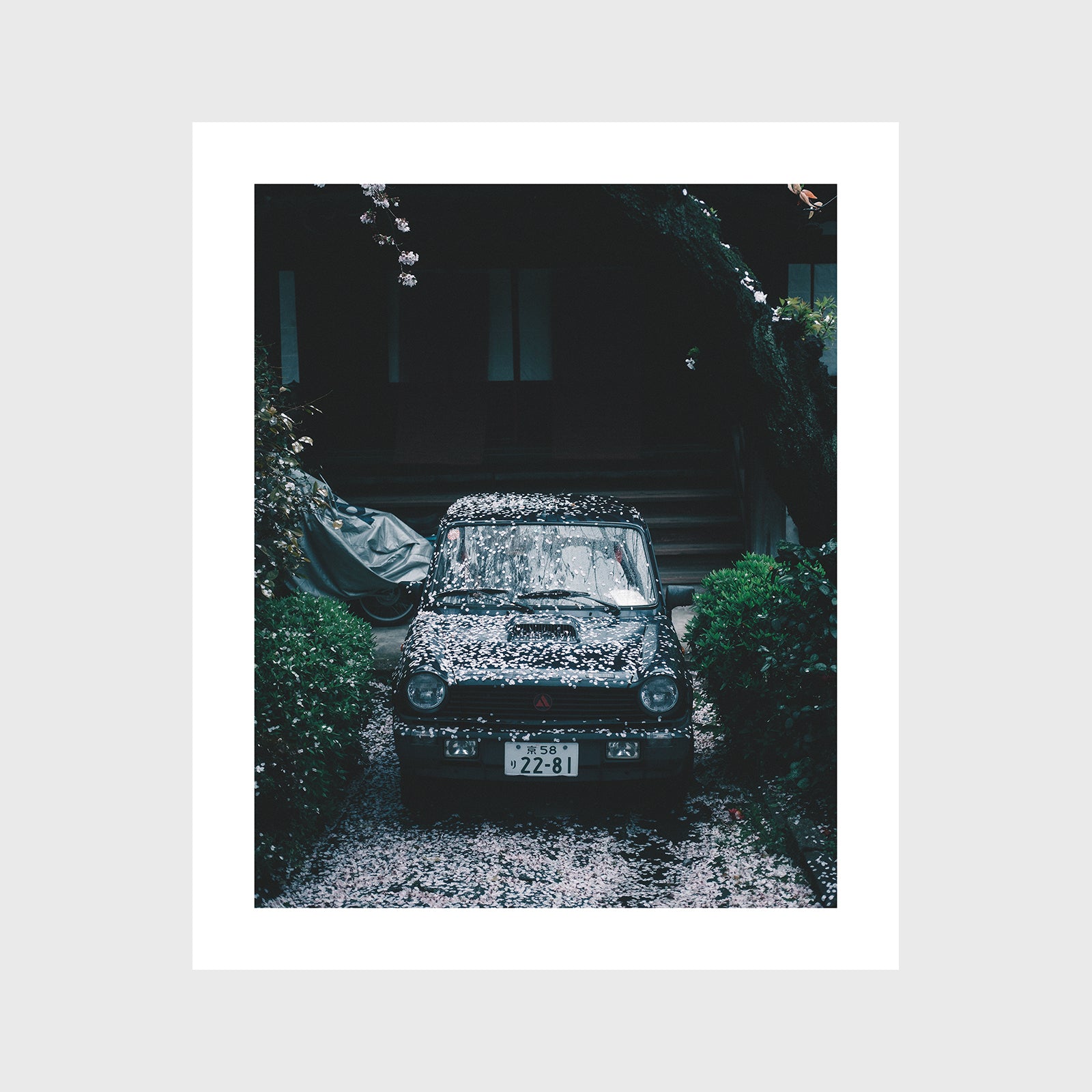 Car in Nakagyō-ku_20x24_No Frame